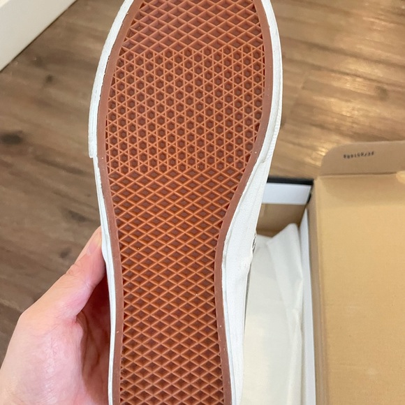 Brand new vans platform shoes - Picture 2 of 3